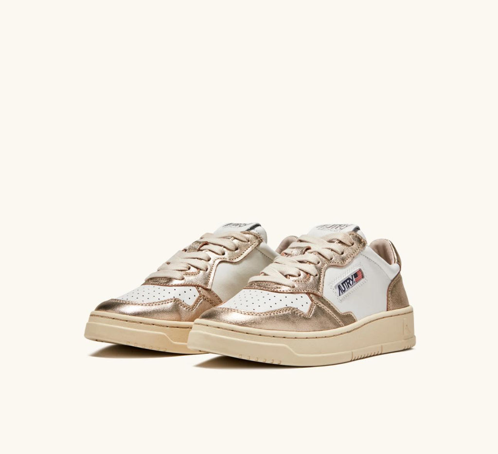 MEDALIST SNEAKERS